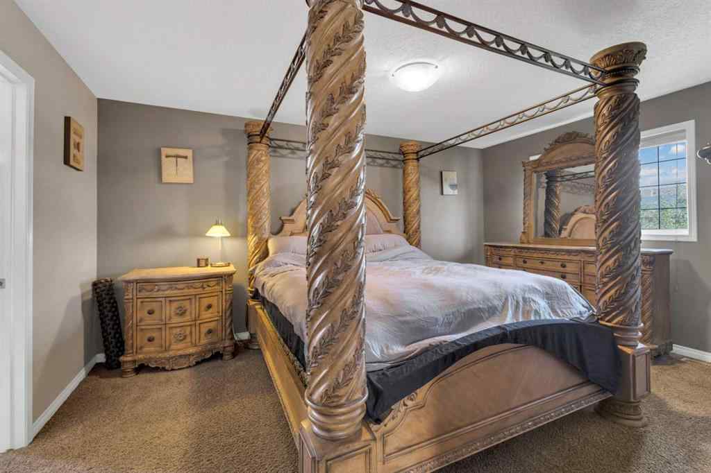 MLS® A2257275 - 1 Liberty Place  in Lakeway Landing Sylvan Lake, Residential