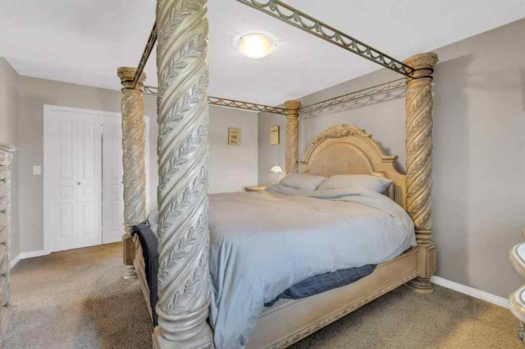 MLS® A2257275 - 1 Liberty Place  in Lakeway Landing Sylvan Lake, Residential