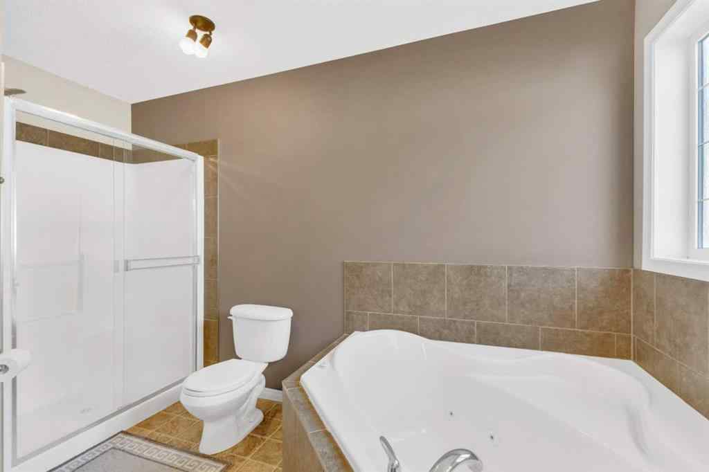 MLS® A2257275 - 1 Liberty Place  in Lakeway Landing Sylvan Lake, Residential