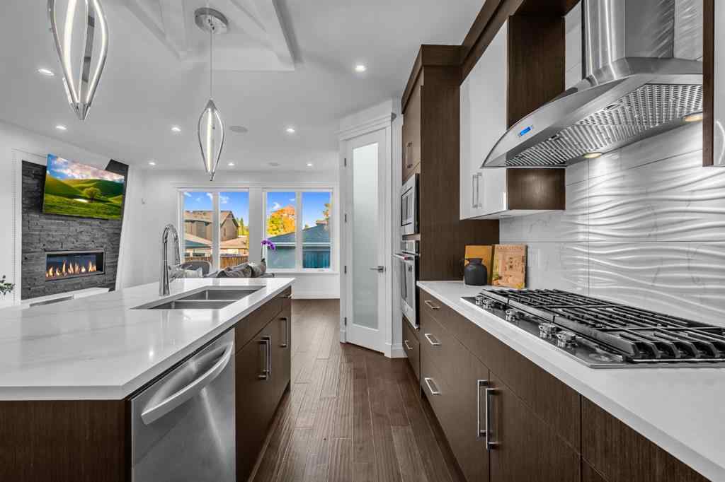 MLS® A2257281 - 2640 28 Street SW in Killarney/Glengarry Calgary, Residential