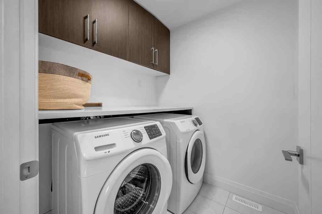 MLS® A2257281 - 2640 28 Street SW in Killarney/Glengarry Calgary, Residential