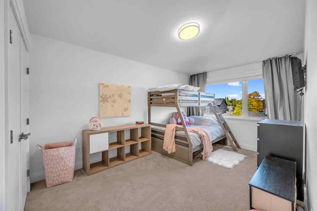 MLS® A2257281 - 2640 28 Street SW in Killarney/Glengarry Calgary, Residential