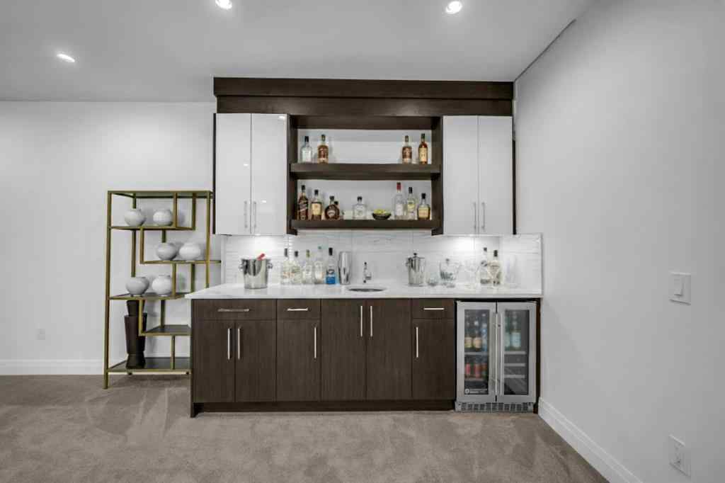 MLS® A2257281 - 2640 28 Street SW in Killarney/Glengarry Calgary, Residential