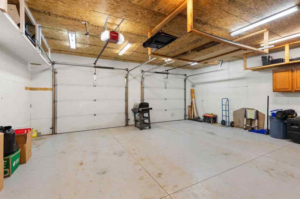 MLS® A2257283 - 341 12 Street NE in Northeast Crescent Heights Medicine Hat, Residential