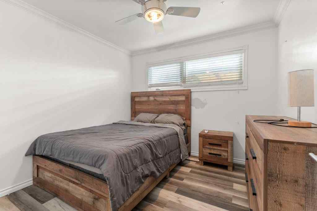 MLS® A2257283 - 341 12 Street NE in Northeast Crescent Heights Medicine Hat, Residential