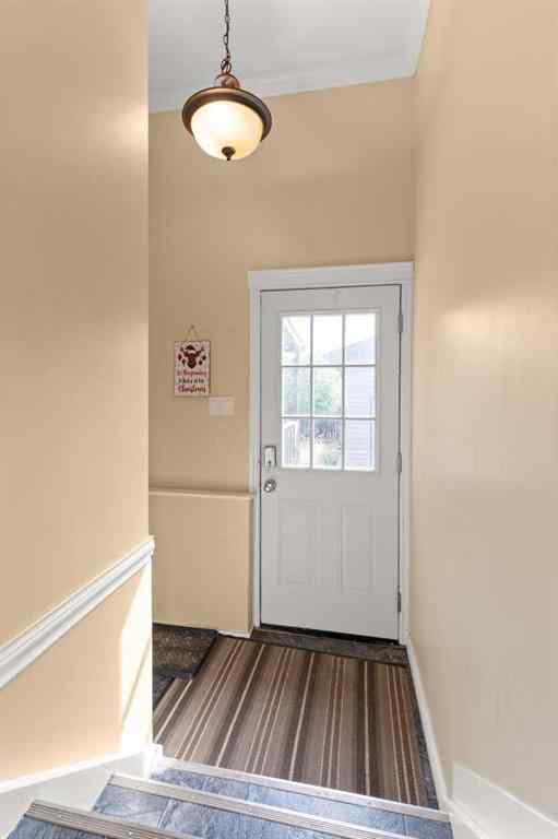 MLS® A2257283 - 341 12 Street NE in Northeast Crescent Heights Medicine Hat, Residential