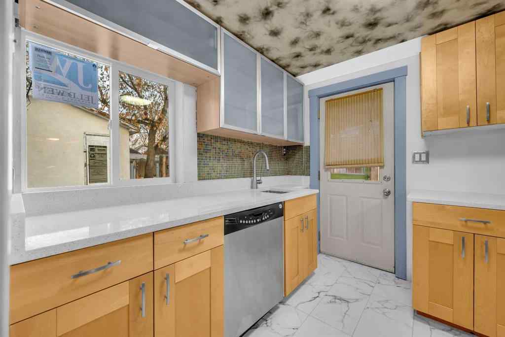 MLS® A2257284 - 1022 18 Avenue SE in Ramsay Calgary, Residential