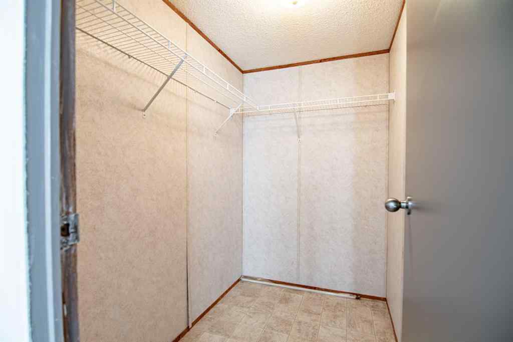 MLS® A2257285 - 544 Queen Street  in NONE Elnora, Residential