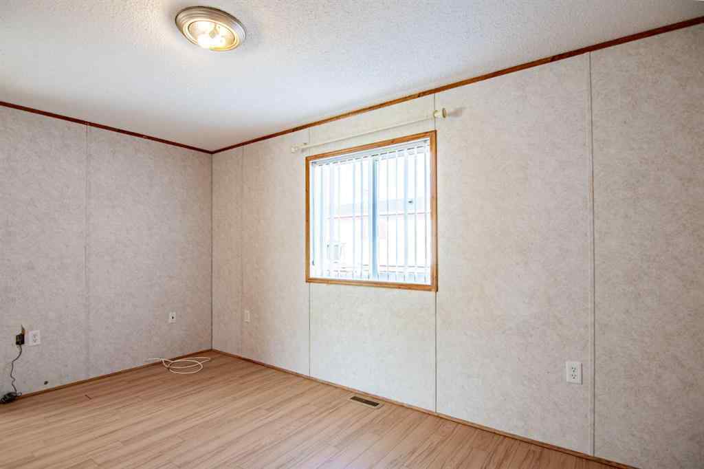 MLS® A2257285 - 544 Queen Street  in NONE Elnora, Residential