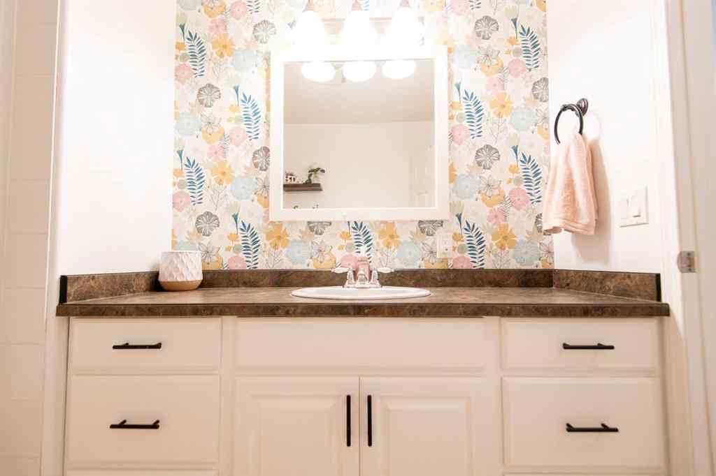 MLS® A2257293 - 9405 95 Avenue  in NONE La Crete, Residential