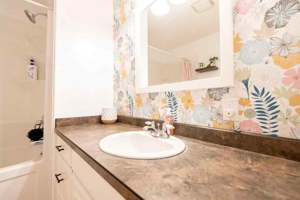 MLS® A2257293 - 9405 95 Avenue  in NONE La Crete, Residential