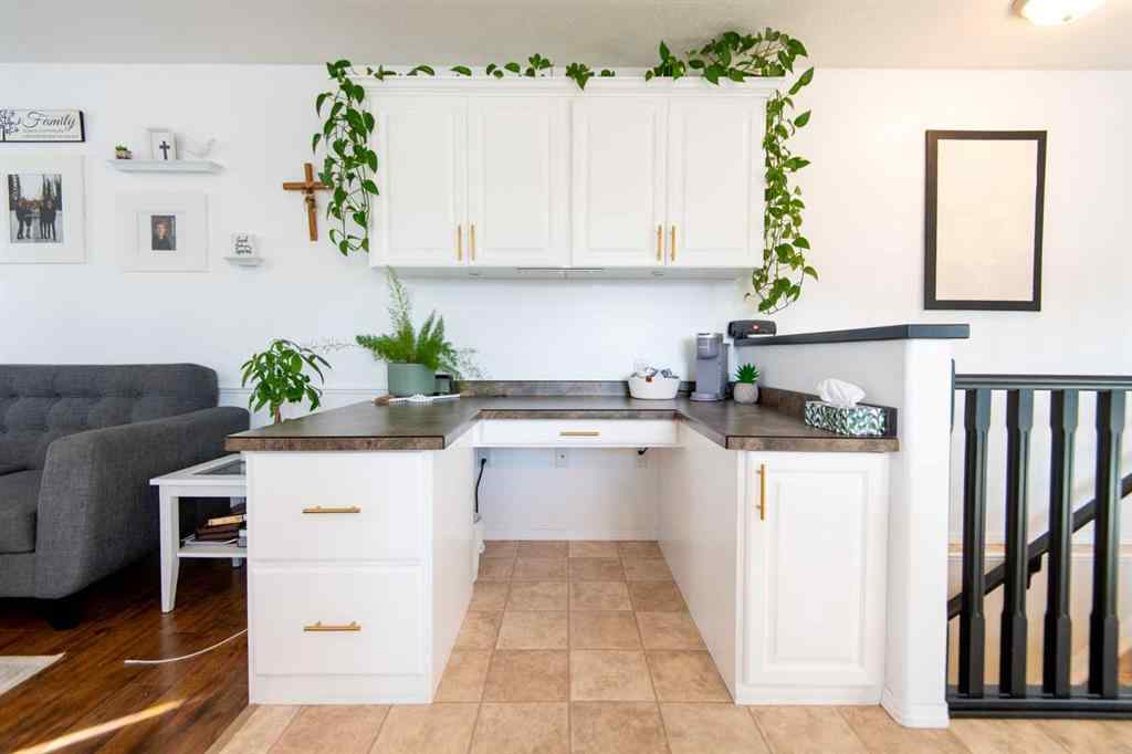 MLS® A2257293 - 9405 95 Avenue  in NONE La Crete, Residential