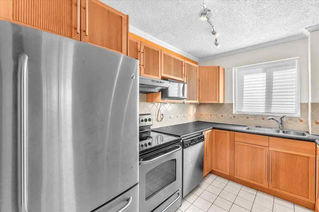 MLS® A2257294 - Unit #7 2512 15 Street SW in Bankview Calgary, Residential