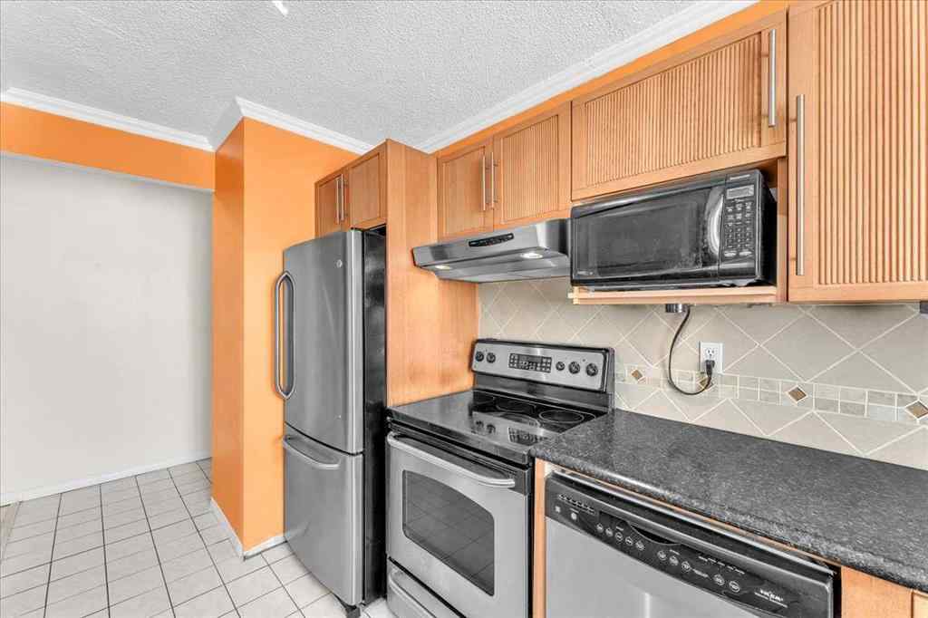 MLS® A2257294 - Unit #7 2512 15 Street SW in Bankview Calgary, Residential