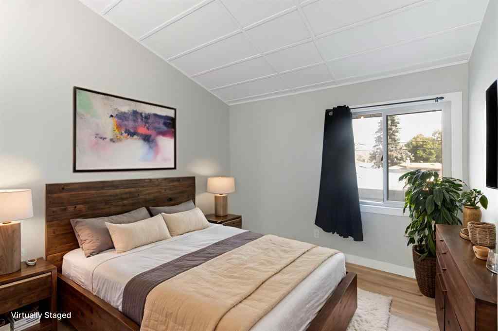 MLS® A2257295 - 4 Heston Street NW in Highwood Calgary, Residential