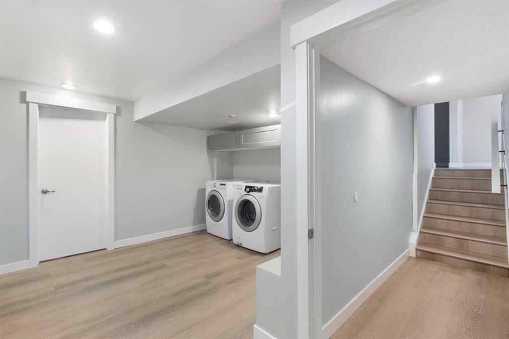 MLS® A2257295 - 4 Heston Street NW in Highwood Calgary, Residential