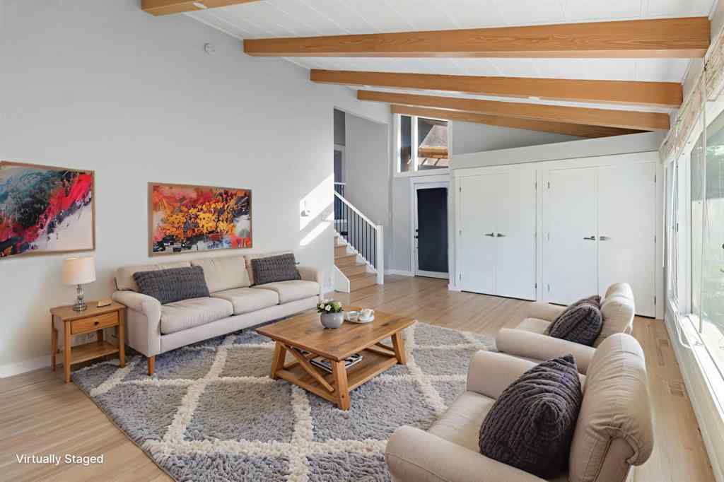 MLS® A2257295 - 4 Heston Street NW in Highwood Calgary, Residential