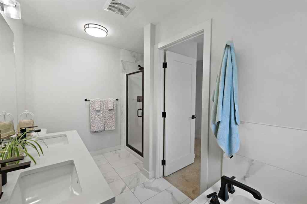 MLS® A2257296 - 36 Heritage Lane  in Heritage Hills Cochrane, Residential