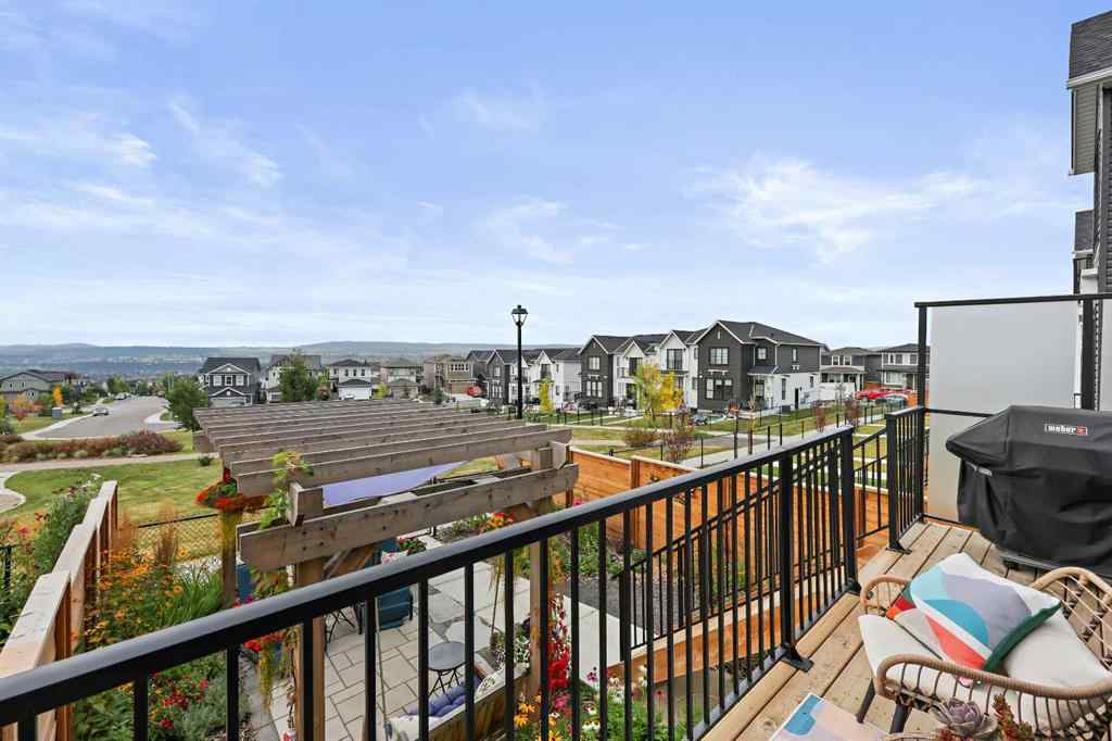MLS® A2257296 - 36 Heritage Lane  in Heritage Hills Cochrane, Residential