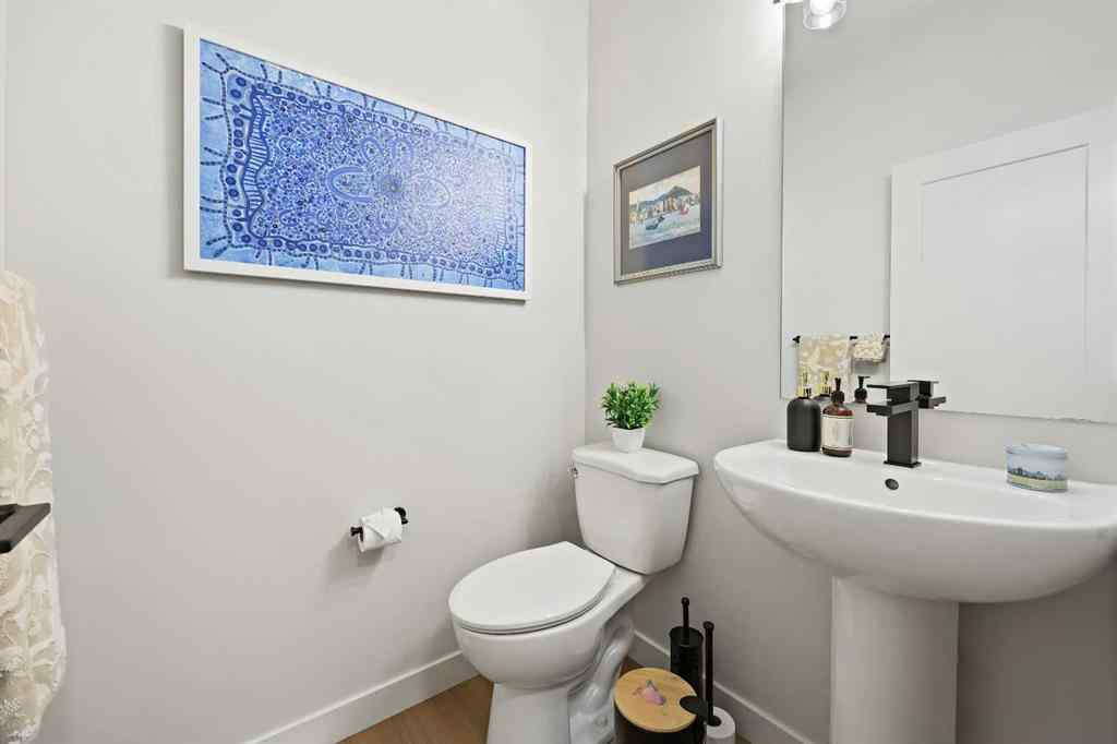MLS® A2257296 - 36 Heritage Lane  in Heritage Hills Cochrane, Residential