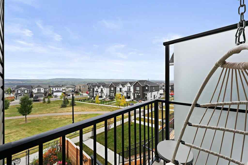 MLS® A2257296 - 36 Heritage Lane  in Heritage Hills Cochrane, Residential