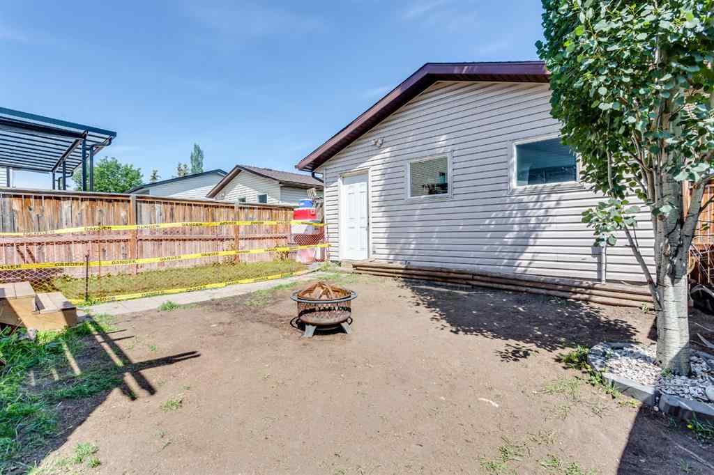 MLS® A2257299 - 588 Morningside Park SW in Morningside Airdrie, Residential