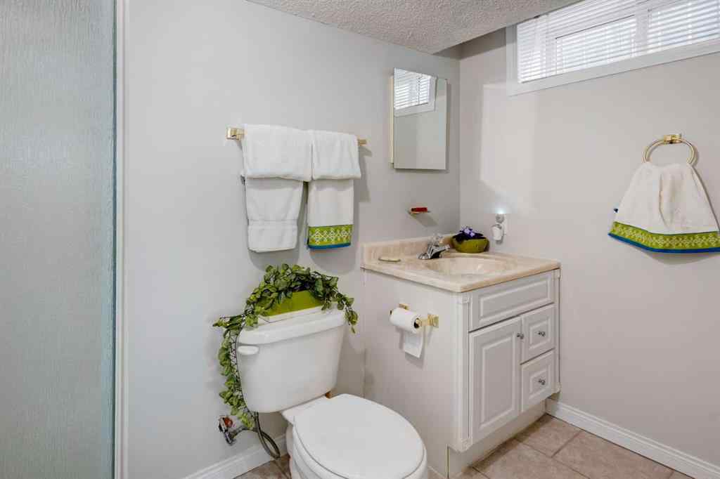 MLS® A2257305 - 26 Rocky Ridge Heights NW in Rocky Ridge Calgary, Residential