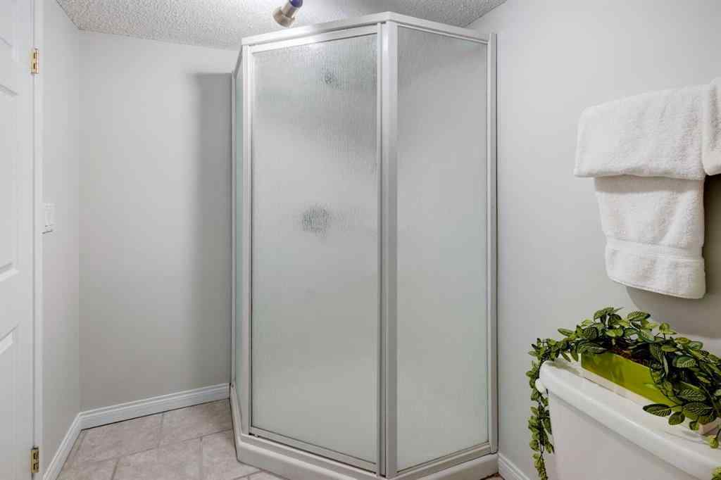 MLS® A2257305 - 26 Rocky Ridge Heights NW in Rocky Ridge Calgary, Residential