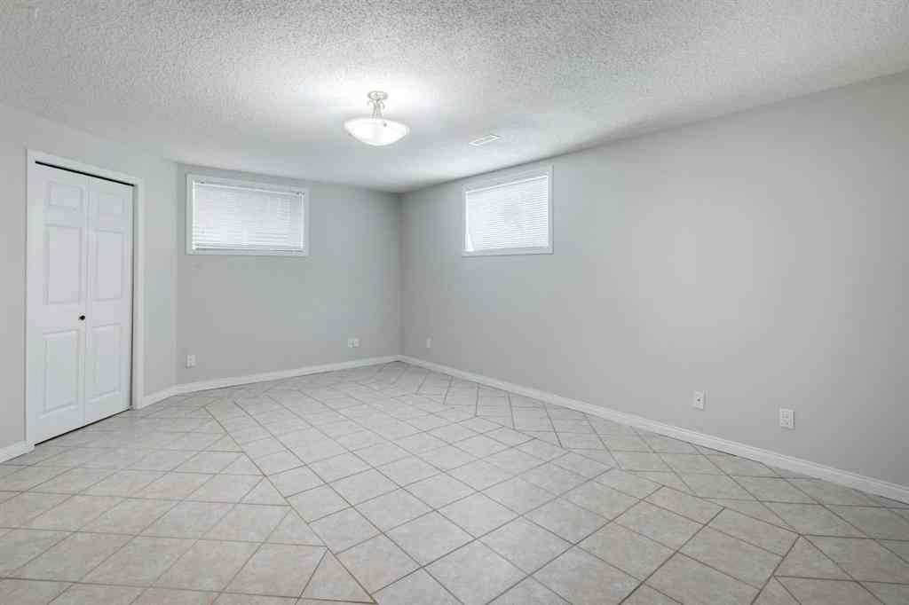 MLS® A2257305 - 26 Rocky Ridge Heights NW in Rocky Ridge Calgary, Residential