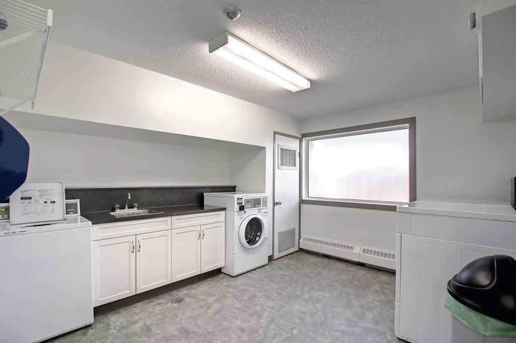 MLS® A2257306 - Unit #404 3727 42 Street NW in Varsity Calgary, Residential