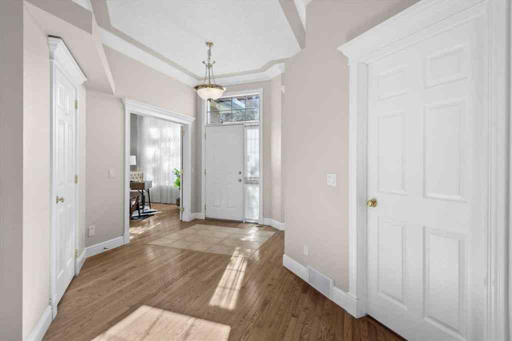 MLS® A2257308 - 82 Arbour Crest Mount NW in Arbour Lake Calgary, Residential