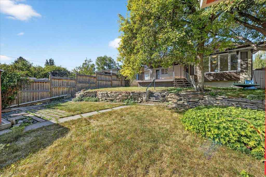 MLS® A2257321 - 4828 Nelson Road NW in North Haven Calgary, Residential