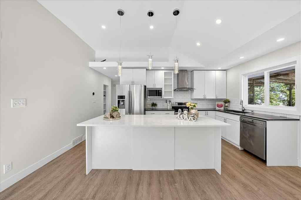 MLS® A2257321 - 4828 Nelson Road NW in North Haven Calgary, Residential