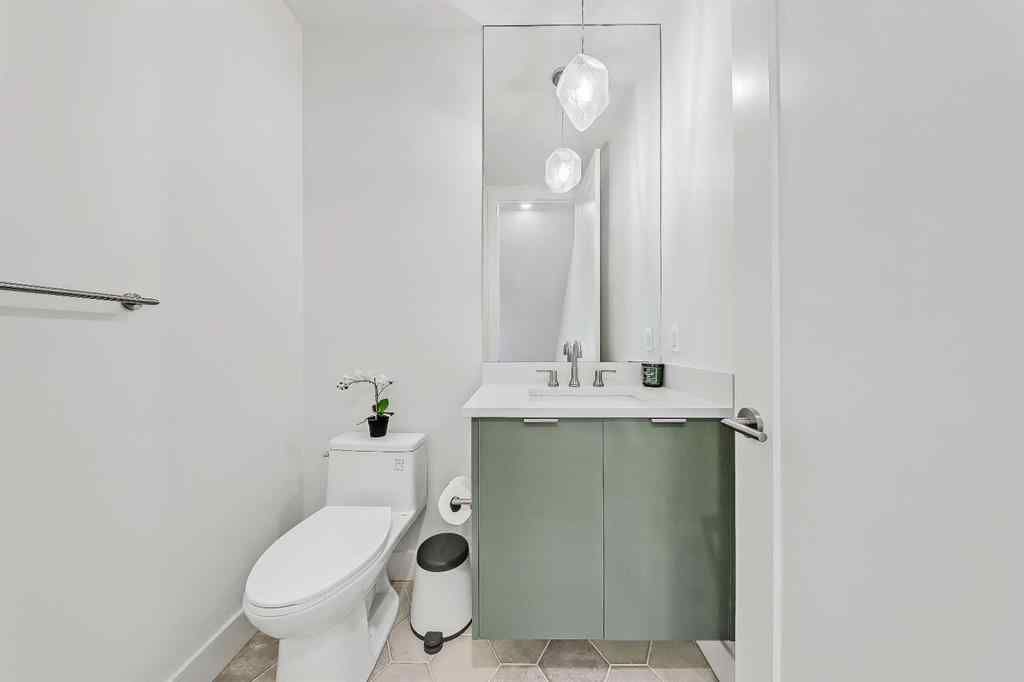 MLS® A2257322 - 104B 11 Street NE in Bridgeland/Riverside Calgary, Residential