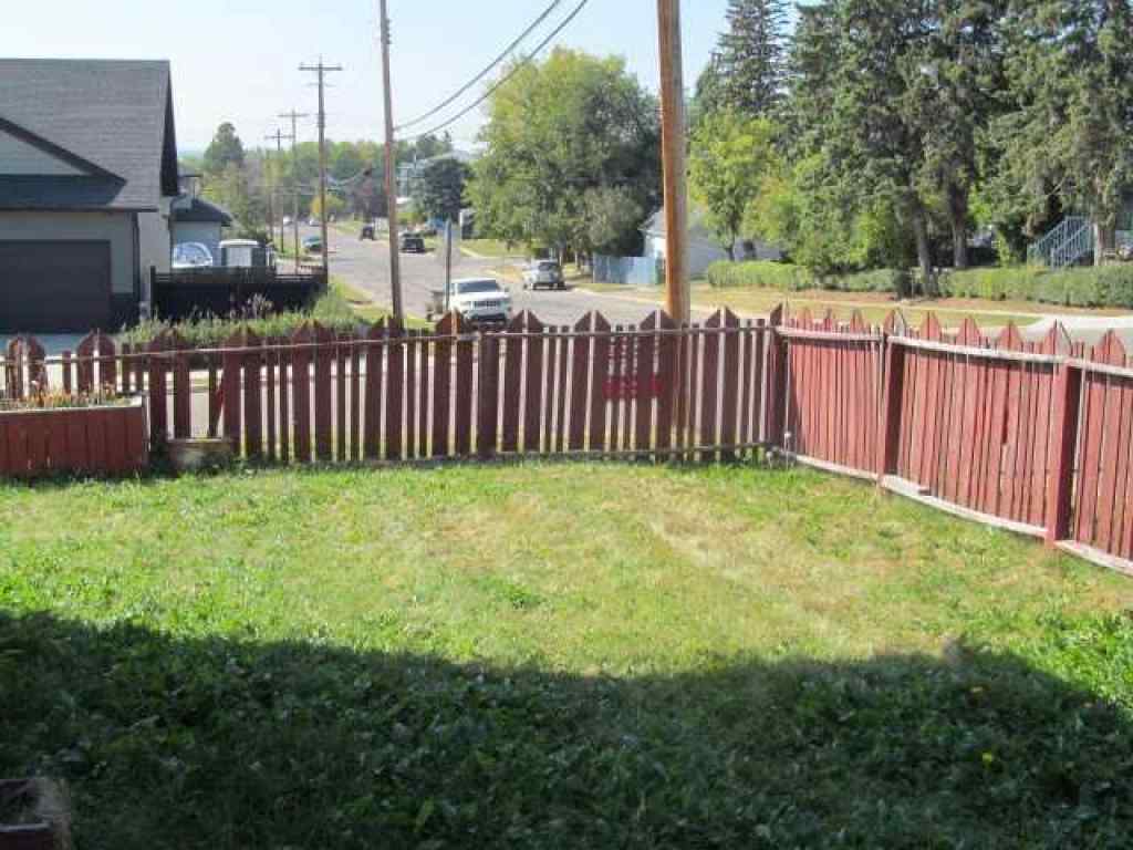 MLS® A2257324 - 5037 52 Street  in Rocky Mtn House Rocky Mountain House, Residential