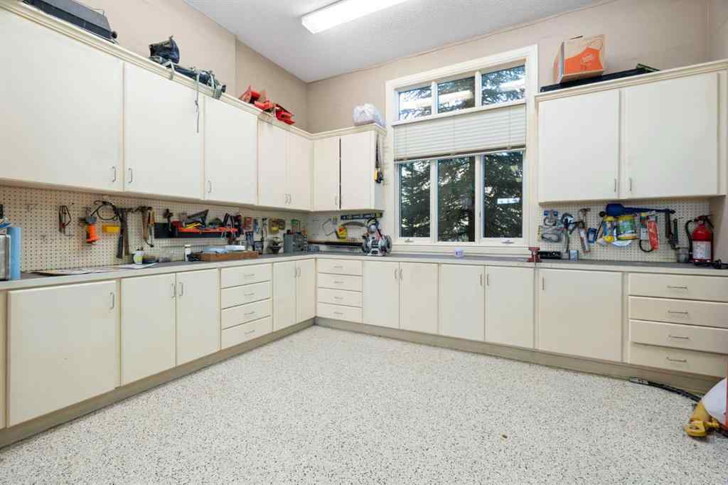 MLS® A2257326 - 32045 Willow Way  in Bearspaw_Calg Rural Rocky View County, Residential