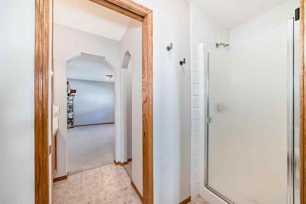MLS® A2257329 - 398 Chaparral Ridge Circle SE in Chaparral Calgary, Residential