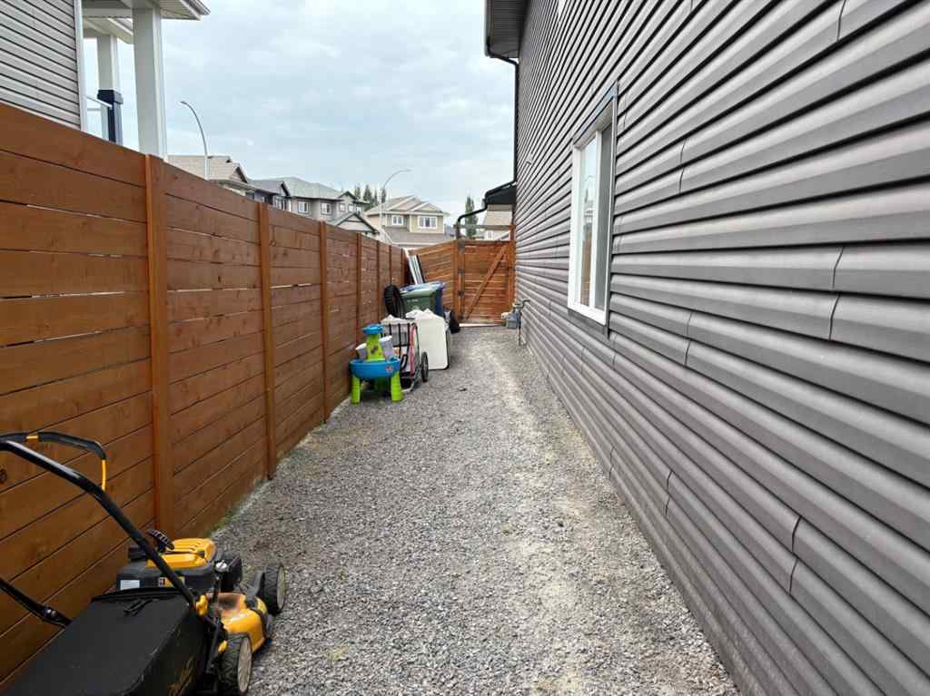MLS® A2257331 - 6803 58 Street  in Rocky Mtn House Rocky Mountain House, Residential