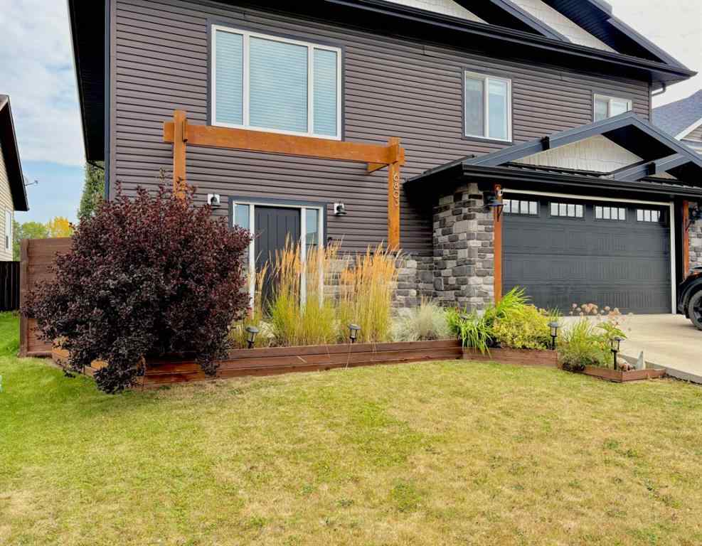 MLS® A2257331 - 6803 58 Street  in Rocky Mtn House Rocky Mountain House, Residential