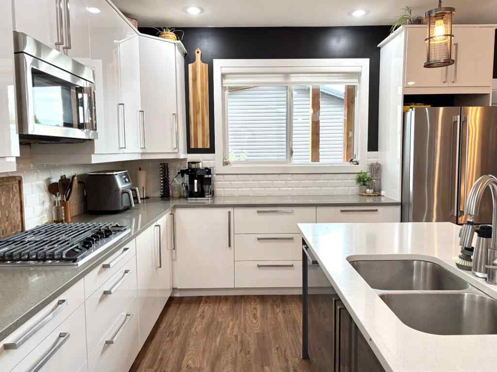 MLS® A2257331 - 6803 58 Street  in Rocky Mtn House Rocky Mountain House, Residential
