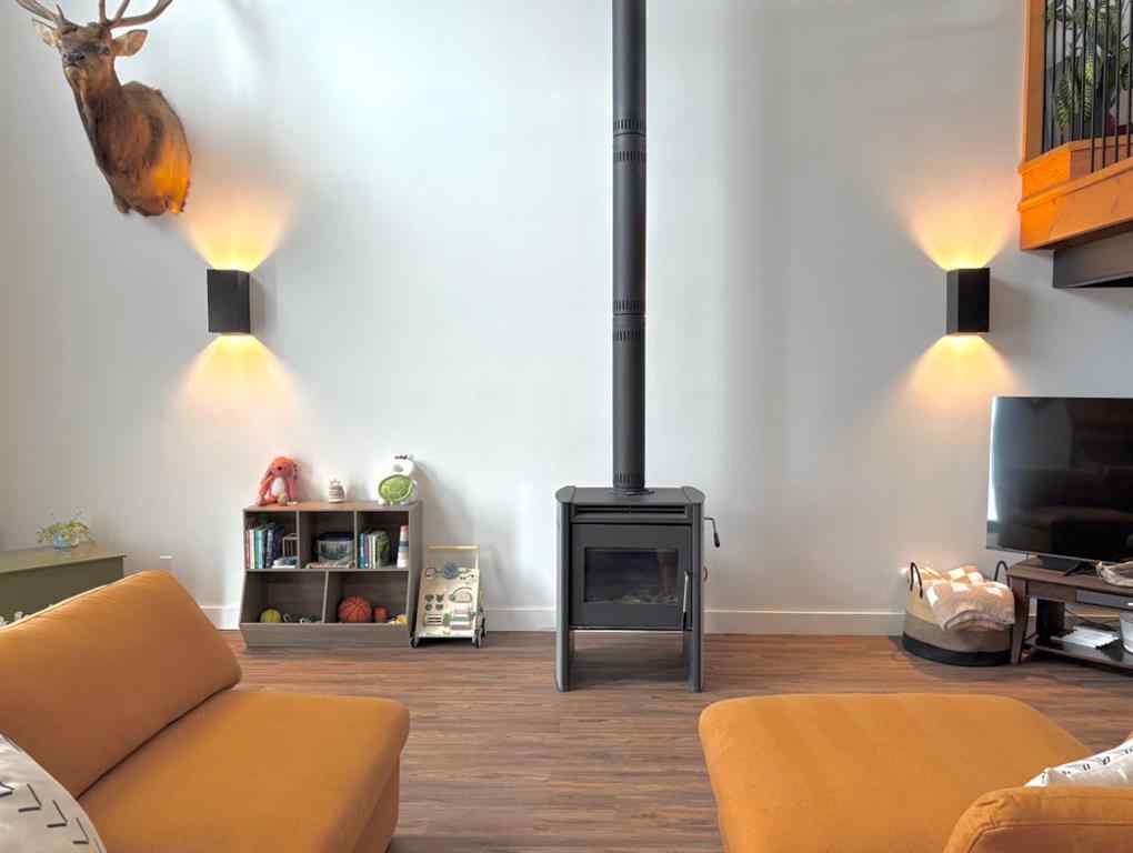 MLS® A2257331 - 6803 58 Street  in Rocky Mtn House Rocky Mountain House, Residential