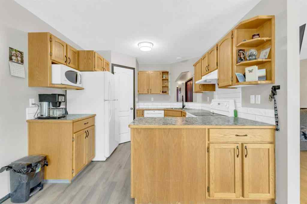 MLS® A2257332 - 49 Old Boomer Road  in Fox Run Sylvan Lake, Residential
