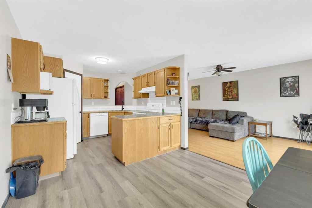 MLS® A2257332 - 49 Old Boomer Road  in Fox Run Sylvan Lake, Residential