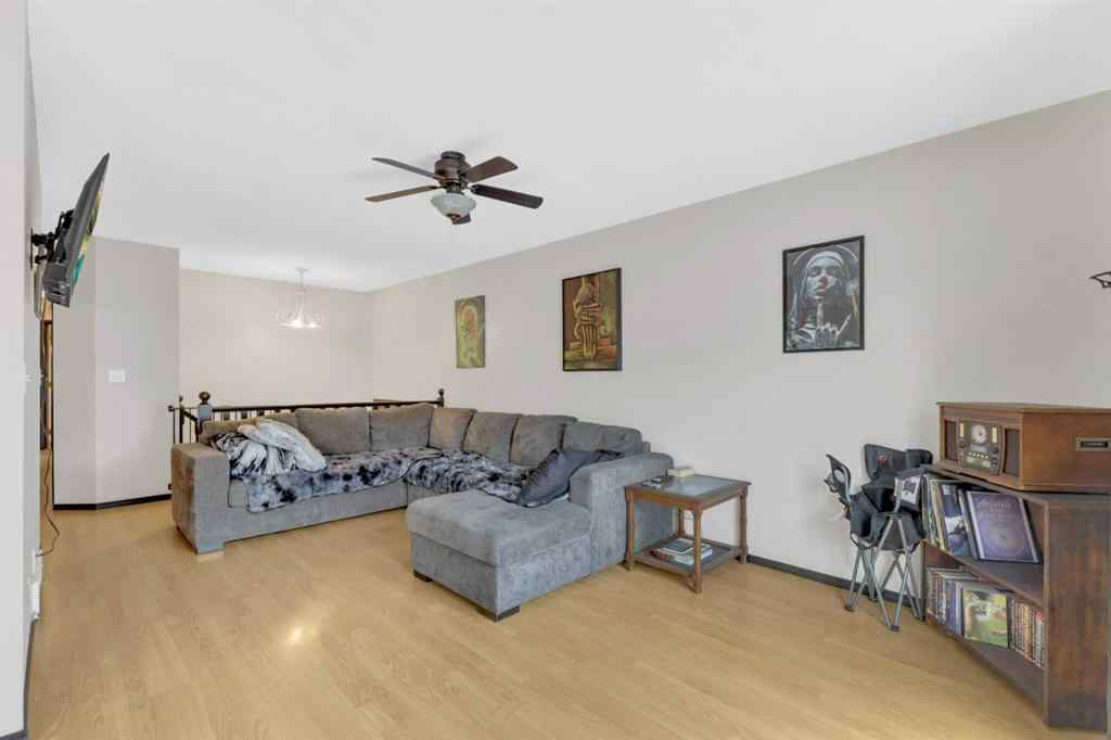 MLS® A2257332 - 49 Old Boomer Road  in Fox Run Sylvan Lake, Residential