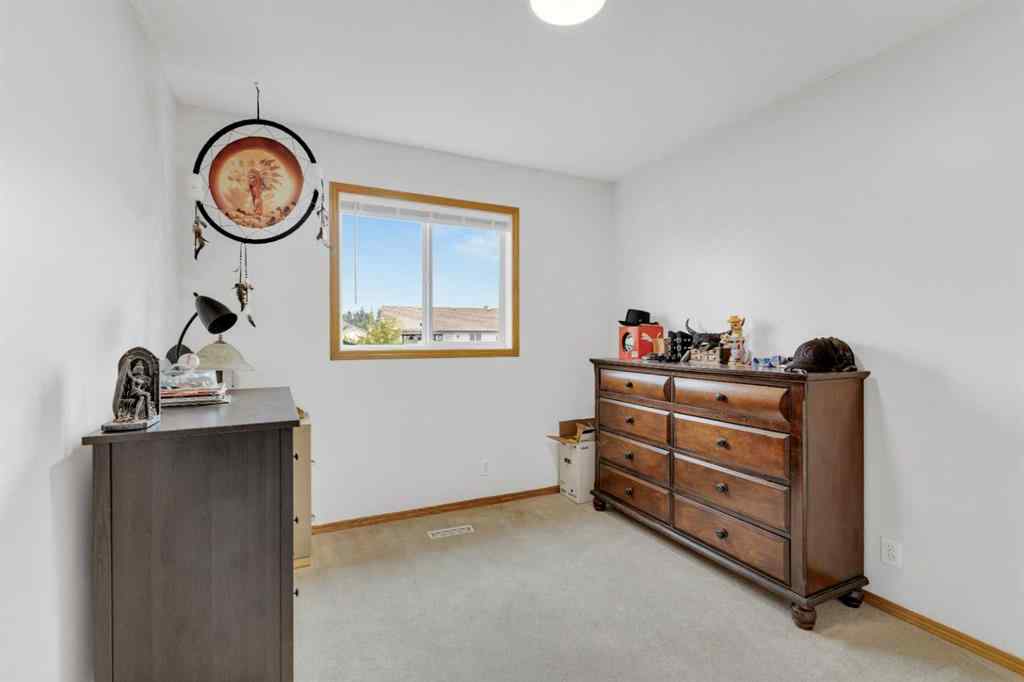 MLS® A2257332 - 49 Old Boomer Road  in Fox Run Sylvan Lake, Residential
