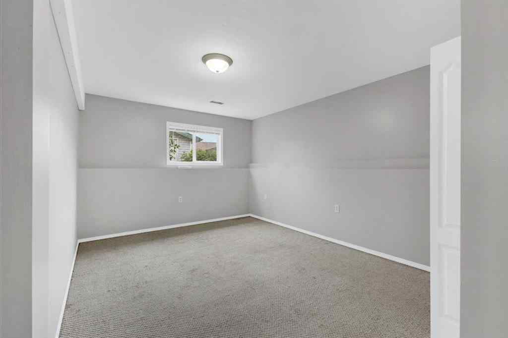 MLS® A2257332 - 49 Old Boomer Road  in Fox Run Sylvan Lake, Residential