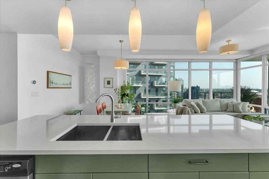 MLS® A2257334 - Unit #1705 530 12 Avenue SW in Beltline Calgary, Residential