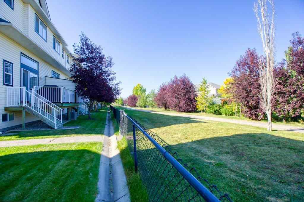 MLS® A2257338 - 24 Cougar Ridge Mews SW in Cougar Ridge Calgary, Residential