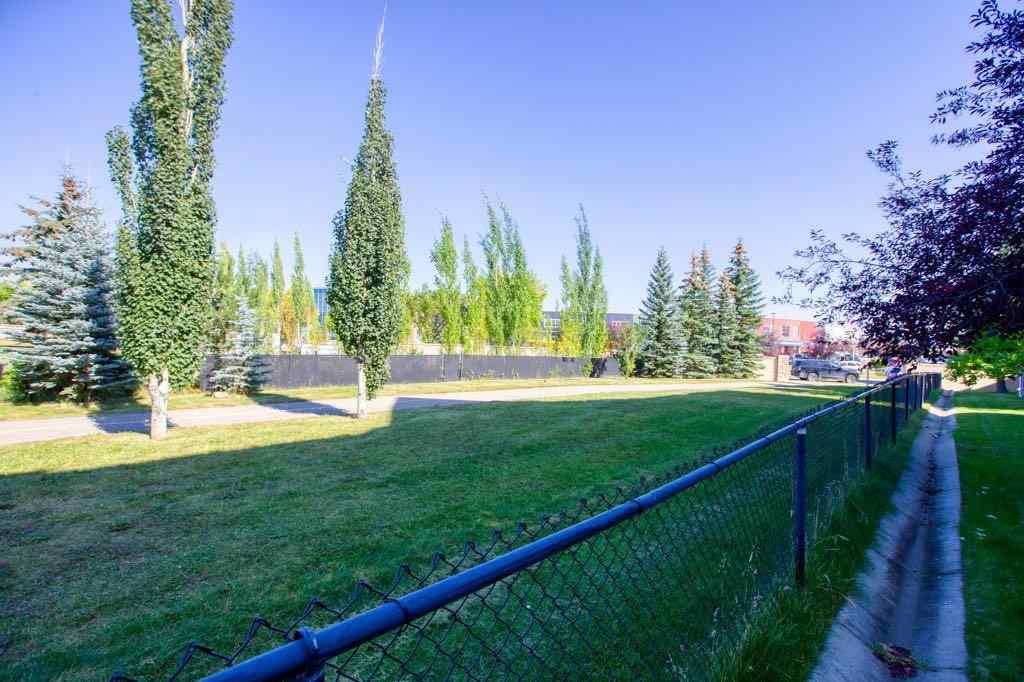 MLS® A2257338 - 24 Cougar Ridge Mews SW in Cougar Ridge Calgary, Residential
