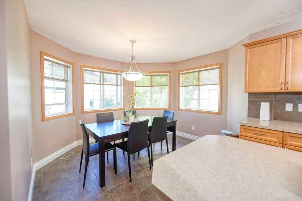 MLS® A2257338 - 24 Cougar Ridge Mews SW in Cougar Ridge Calgary, Residential